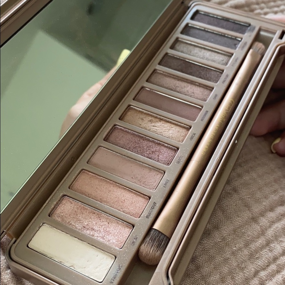 Urban Decay Naked3 Rose Gold Eyeshadow Palette - Picture 3 of 3